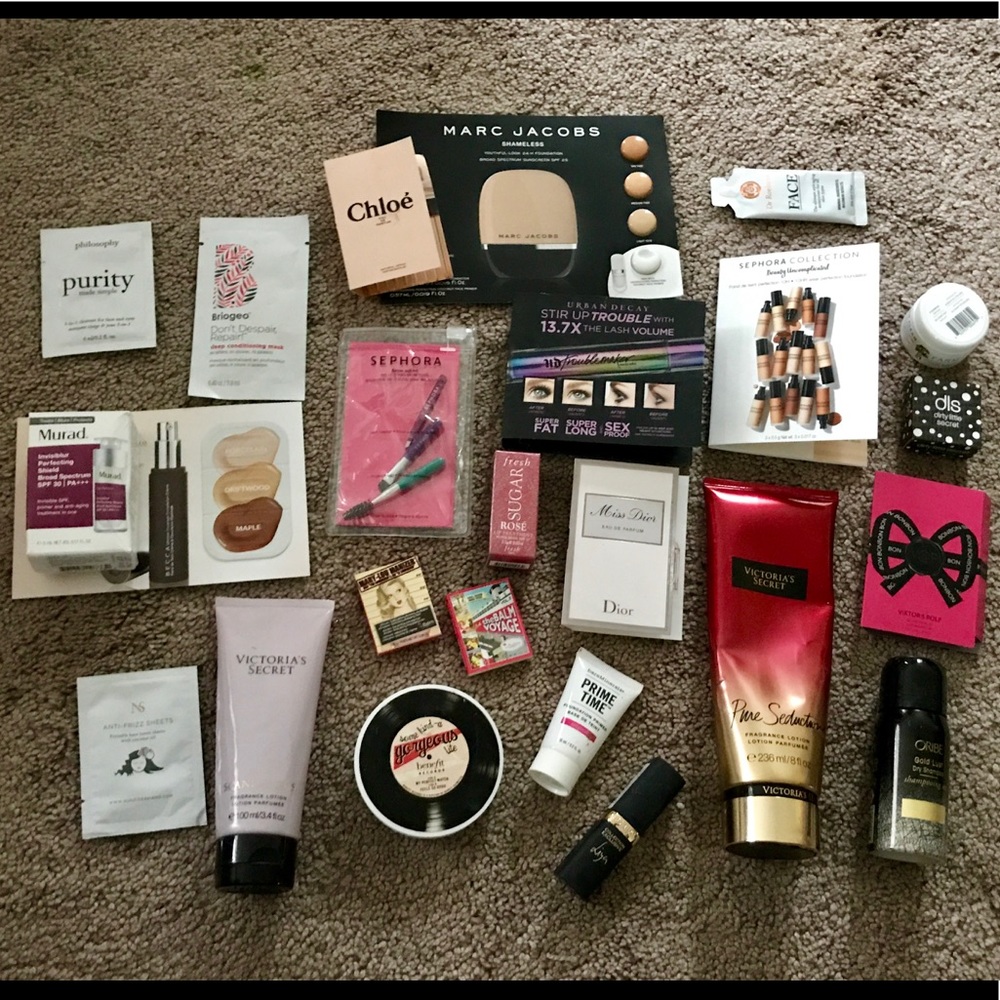 HUGE MAKE UP SAMPLE LOT!!!